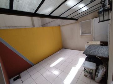 Divino 3 Amb. con gran Balcón, Patio y Pileta.