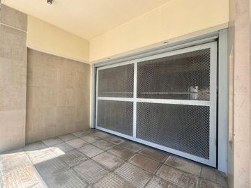 Divino 3 Amb. con gran Balcón, Patio y Pileta.