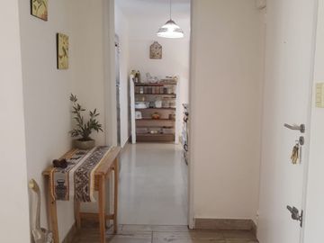 Divino 3 Amb. con gran Balcón, Patio y Pileta.