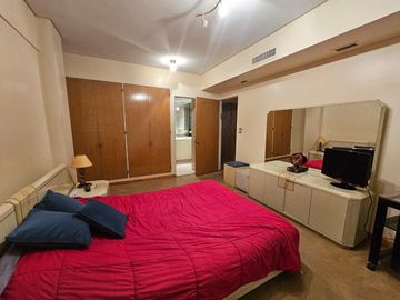 Venta piso 3 dormitorios dependencia cochera fija