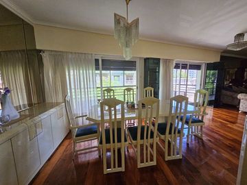 Venta piso 3 dormitorios dependencia cochera fija