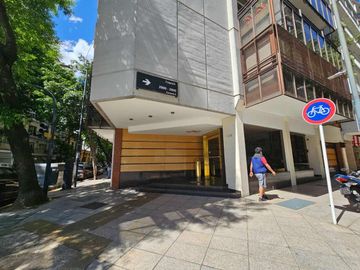 Venta piso 3 dormitorios dependencia cochera fija