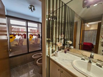 Venta piso 3 dormitorios dependencia cochera fija