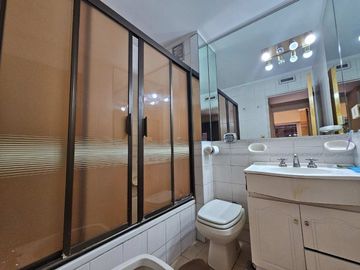 Venta piso 3 dormitorios dependencia cochera fija