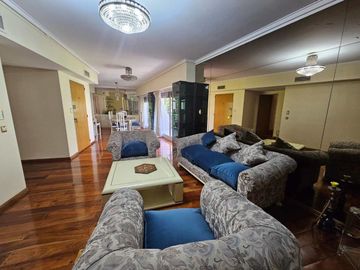 Venta piso 3 dormitorios dependencia cochera fija