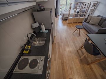 Monoambiente con cochera y balcón en Belgrano