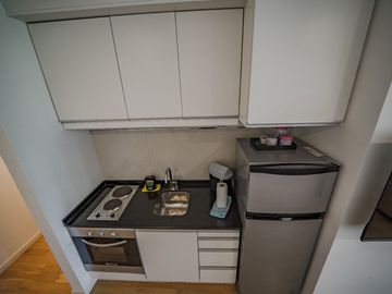 Monoambiente con cochera y balcón en Belgrano