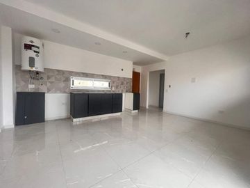 Departamento 2 ambientes con balcón terraza