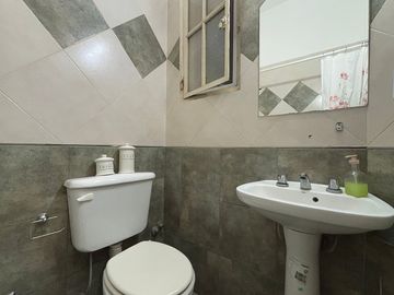Venta 3 ambientes con balcon y patio en Balvanera