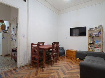 Venta 3 ambientes con balcon y patio en Balvanera