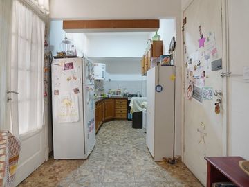 Venta 3 ambientes con balcon y patio en Balvanera