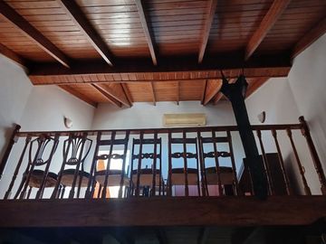 VENTA CASA 5 AMBIENTES PISCINA COCHERA QUINCHO