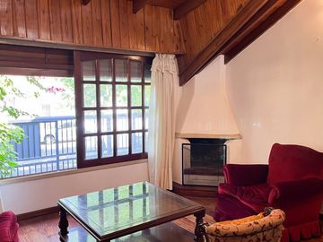 VENTA CASA 5 AMBIENTES PISCINA COCHERA QUINCHO