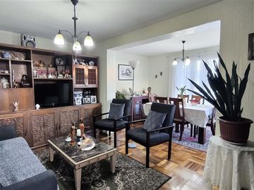 Casa en Venta en Victor Cuccuini 140