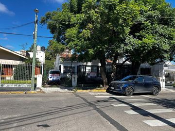 VENTA CASA A DEMOLER EN FADER Y TEJEDA