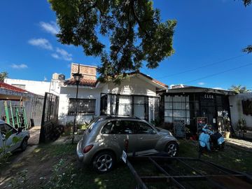 VENTA CASA A DEMOLER EN FADER Y TEJEDA