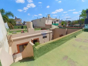 CASA EN  VENTA FLORENCIO VARELA 4 ambientes