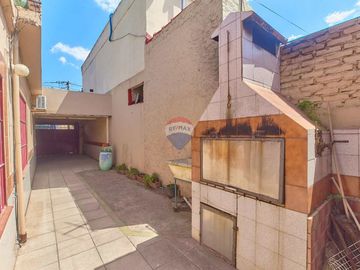 CASA EN  VENTA FLORENCIO VARELA 4 ambientes