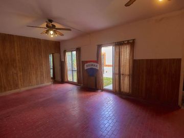CASA EN  VENTA FLORENCIO VARELA 4 ambientes