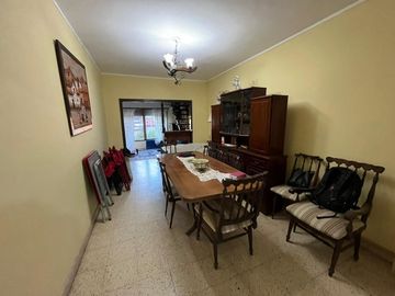 VENTA CASA 3 DORMITORIOS BARRIO CHALET
