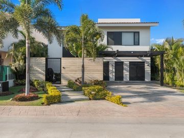 Casa Olivo 442 - Casa en venta en Residencial Los Tigres, Bahia de Banderas