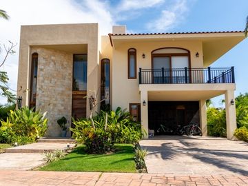 ABEDUL 30 LOS TIGRES RESIDENCIAL - Casa en venta en , Bahia de Banderas