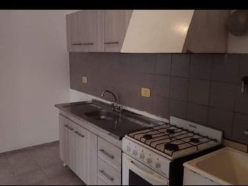 DUPLEX EN VENTA EN CALLE RIOJA DE CDAD DE MENDOZA