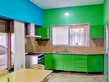 VENTA CASA 3 AMBIENTES EN EZPELETA, QUILMES