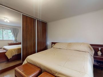 CASA DE 5 DORM. EN VENTA LA PLATA- PILETA Y PARQUE