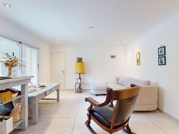CASA DE 5 DORM. EN VENTA LA PLATA- PILETA Y PARQUE