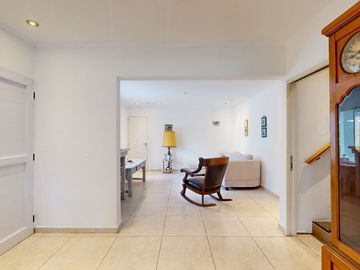 CASA DE 5 DORM. EN VENTA LA PLATA- PILETA Y PARQUE