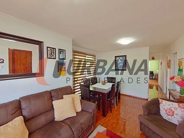 CASA CON EXCELENTE UBICACIÓN LA FLORIDA