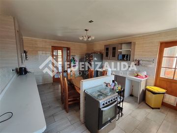 Casa en Venta en Av. Virginia Subercaseaux