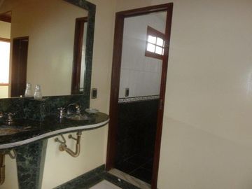 VENTA -  Casa 3 Dormitorios, Jardín y Piscina -  Garita 10, Funes.