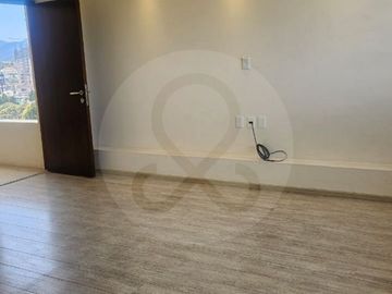 Departamento en venta en Lomas Country Club
