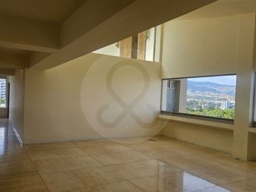 Departamento en venta en Lomas Country Club