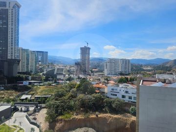 Departamento en venta en Lomas Country Club
