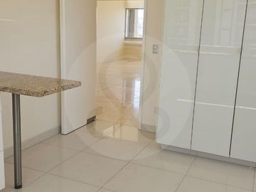 Departamento en venta en Lomas Country Club
