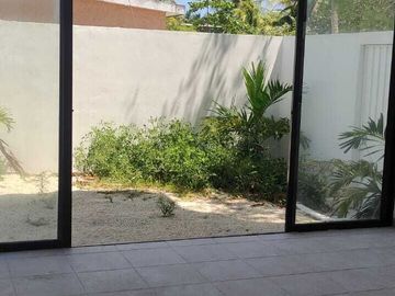 Casa grande en la playa de Chelem, Yucatan