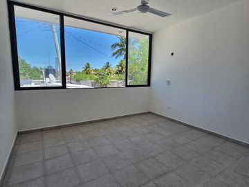 Casa grande en la playa de Chelem, Yucatan
