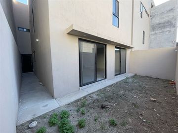 CASA EN VENTA EN CUMBRES ELITE PREMIER