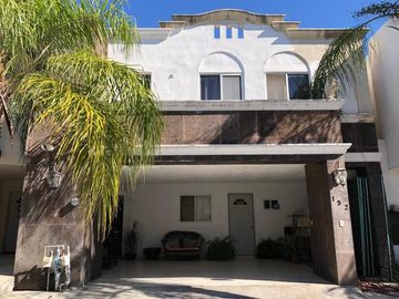 Casa en Venta en Colinas del Huajuco