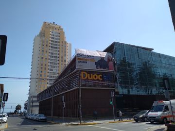 EXCLUSIVO DÚPLEX, MODERNIDAD Y VISTA PANORÁMICA A VAPARAÍSO