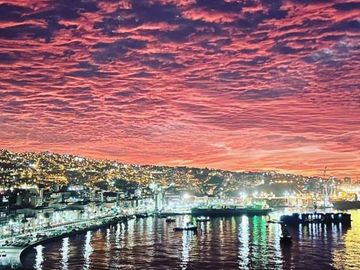 EXCLUSIVO DÚPLEX, MODERNIDAD Y VISTA PANORÁMICA A VAPARAÍSO