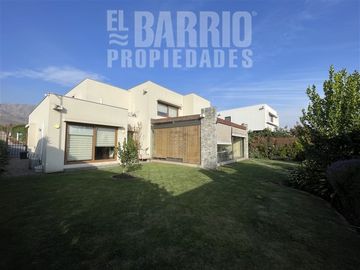 Casa en Venta en Chicureo / Piedra Roja