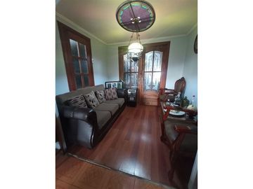 Casa En Venta De 2 Dorm. En La Florida Dos Locales Comercial