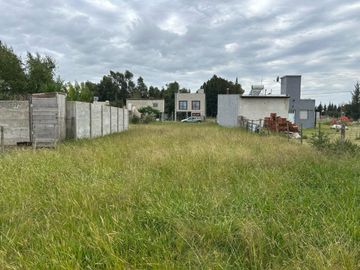 VENTA - LOTE EN BARRIO LA PAMPITA