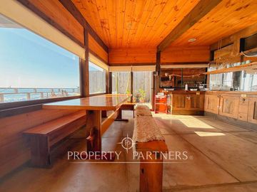 Pichilemu, Increíble casa sobre el mar en Infiernillo