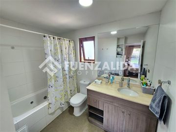 Casa en Venta en Condominio Bosques de Chena