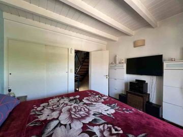 CASA VENTA TRIPLEX EN BARRIO EL MIRADOR HURLINGHAM
